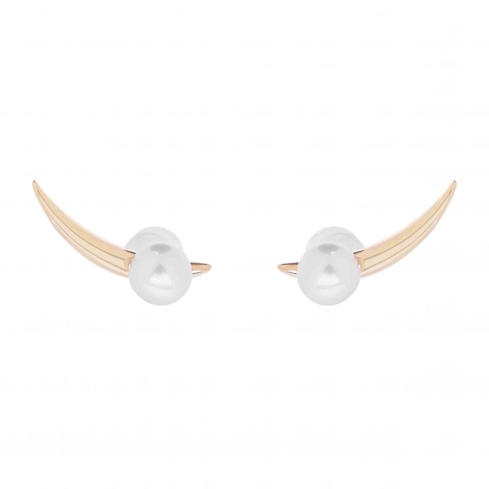 Curve Along Pearl Stud