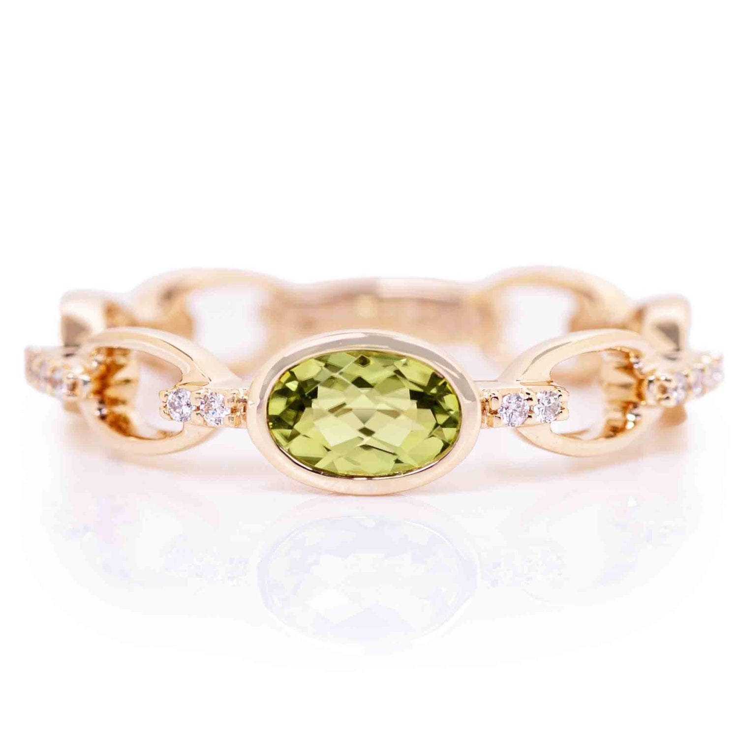 AGI - Peridot East West Oval Paperclip Ring