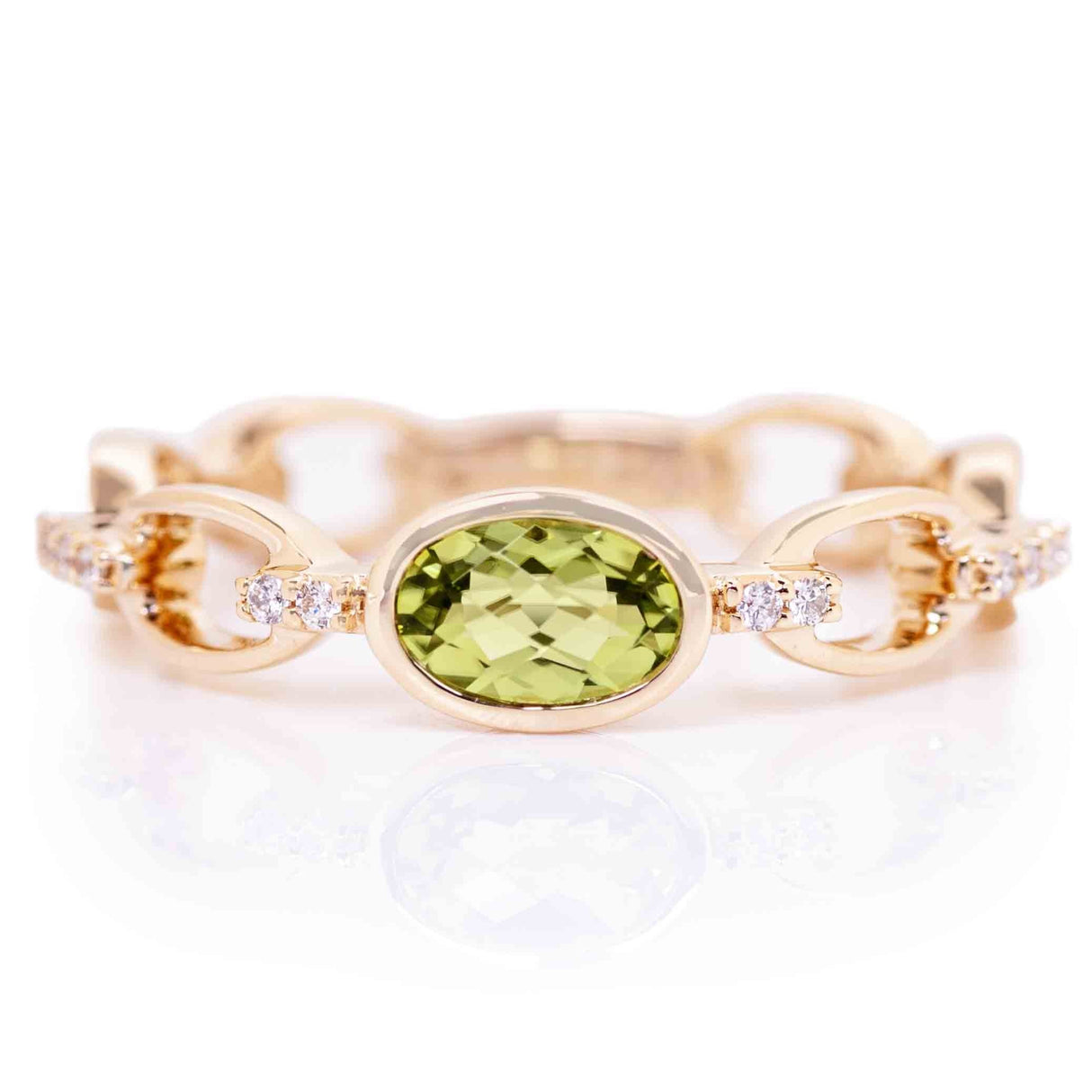 AGI - Peridot East West Oval Paperclip Ring