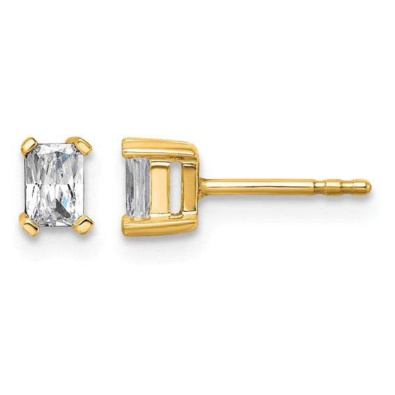 Quality Gold Diamond Stud Earrings