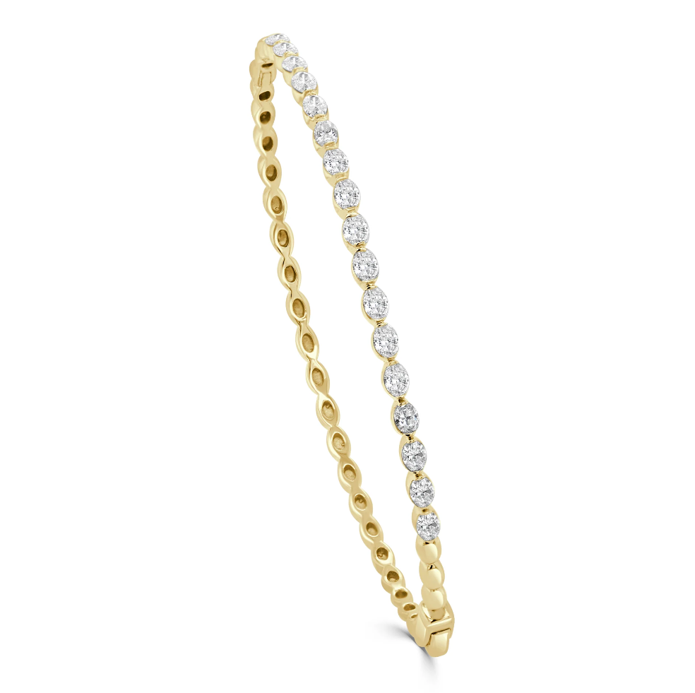 Sabrina Design Scalloped Oval Diamond Bangle