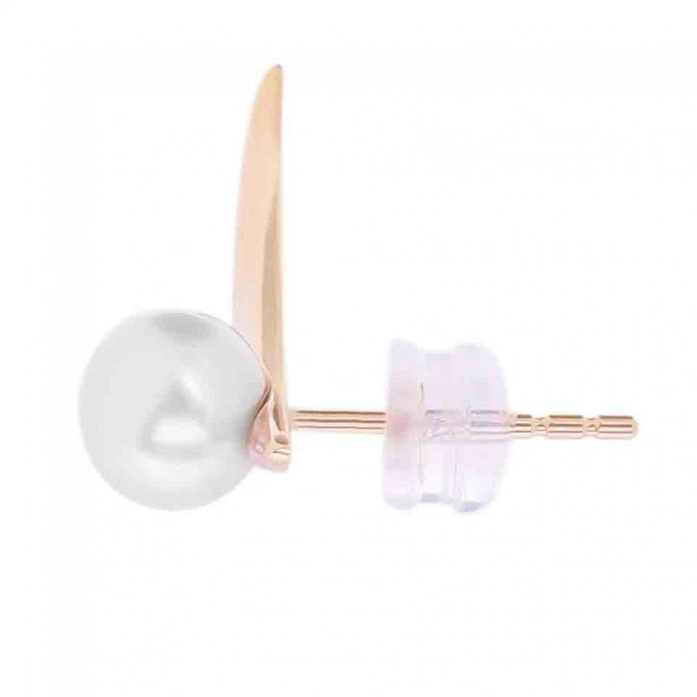 Curve Along Pearl Stud