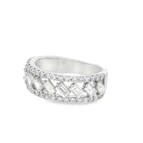 Heera Moti Baguette Diamond Ring