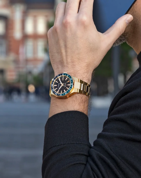 Citizen - Series8 880 GMT